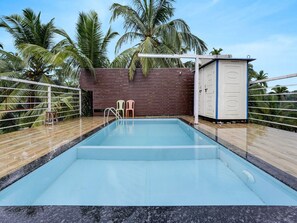 House | Pool