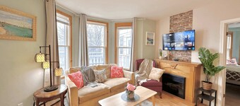 King Bed Apt in Bridgewater near River and Trails