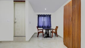 Ảnh chưa phân loại, 2 trong số 36 ảnh, nút