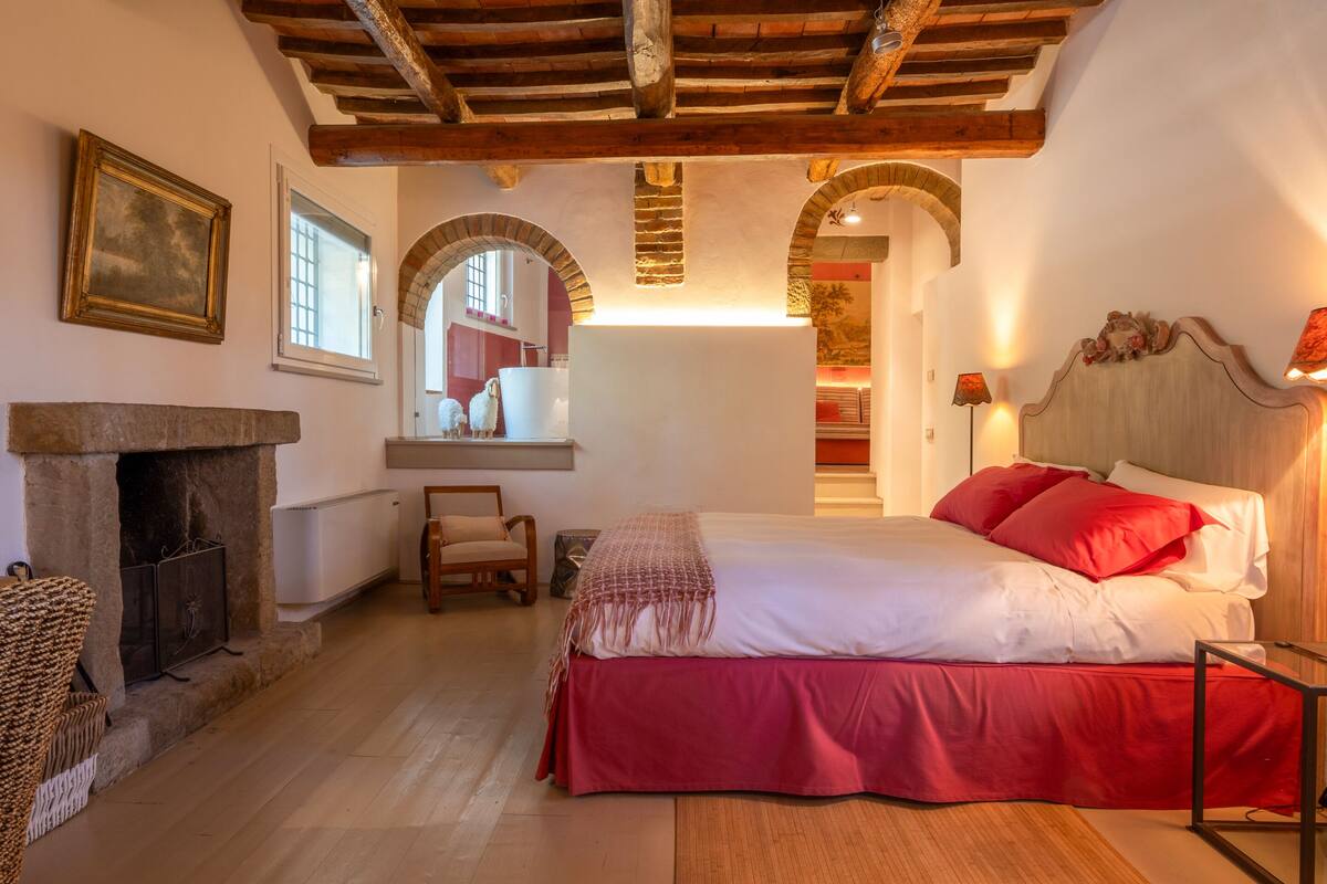 Suite, ensuite, pemandangan halaman (Suite 4 - Honeymoon) | Brankas dan Wi-Fi gratis