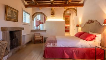 Suite, mit Bad, Blick auf den Innenhof (Suite 4 - Honeymoon)