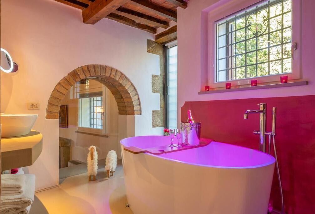 Svit - uteplats - utsikt mot trädgården | Badrum