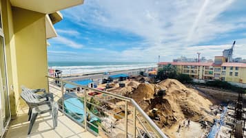 Habitación doble superior, vista parcial al mar | Vista desde la habitación