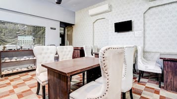 House | Dining
