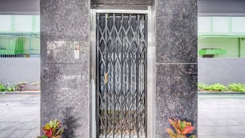 House | Exterior detail