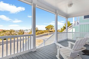Property grounds - Oceanside 3BR | Pool + Beach Access | Ocean Views | Pet Friendly Cottage (Atlantic Beach)