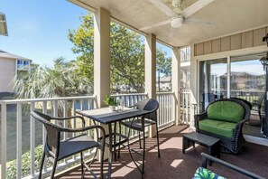 Outdoor dining - Tilghman Shores H1- 2 Bedroom- Short Walk To Beach (North Myrtle Beach)