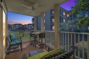 Property grounds - Tilghman Shores H1- 2 Bedroom- Short Walk To Beach (North Myrtle Beach)