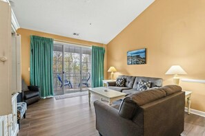 TV - Barefoot Arbor Trace 832- 2BR in Windy Hill- Pool (North Myrtle Beach)