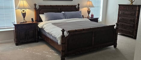 3 bedrooms, iron/ironing board, WiFi, bed sheets