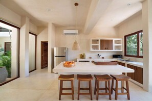 Fridge, microwave, oven, stovetop - Luxe Ground-Floor 3BR Jungle Retreat & Plunge Pool (Tulum)