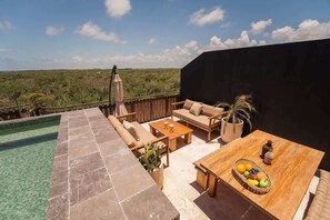 Outdoor dining - AMIRA Stylish Penthouse ,Rooftop Pool ,Sea Horizon (Tulum)