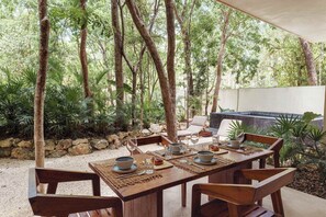 Outdoor dining - Stylish Ground-Floor 3BR Haven ,Luxe Plunge Pool (Tulum)