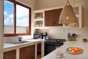 Fridge, microwave, oven, stovetop - Luxe Ground-Floor 3BR Jungle Haven & Plunge Pool (Tulum)