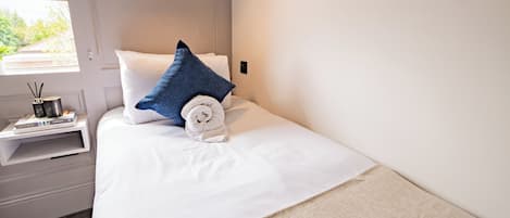 1 bedroom, iron/ironing board, travel cot, free WiFi