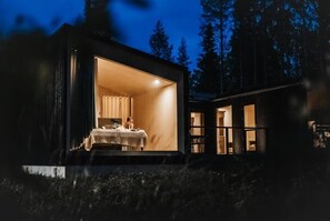 Premium Cottage, 2 Bedrooms | Tempat makan luar