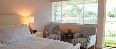 Deluxe Double Room | Iron/ironing board, free WiFi