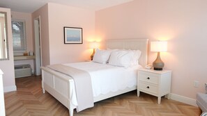 Comfort Double Room | Iron/ironing board, free WiFi - The Palm Rose  (West Palm Beach)