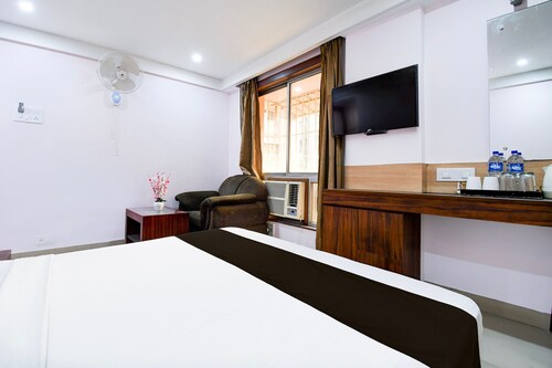 Deluxealandur Near Chennai Airport