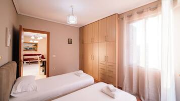 2 habitaciones, tabla de planchar con plancha y wifi gratis