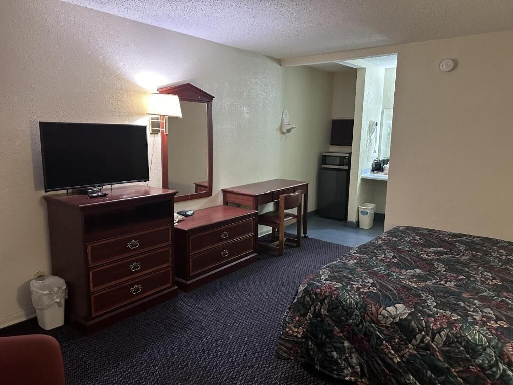 Standard Single Room | Free WiFi
