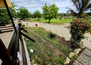 Economy Mobile Home, Garden View | Property grounds - Feudo Mallav b&b Noto (Bochini)