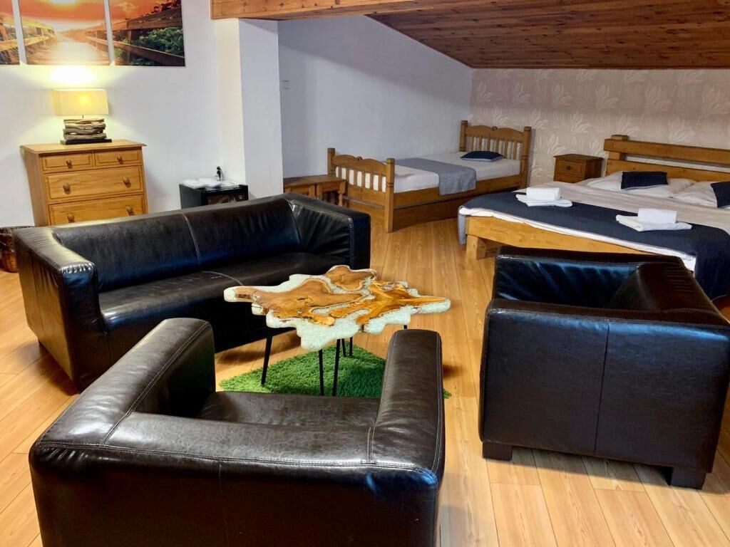 Standard Quadruple Room | Desk, laptop workspace, free WiFi