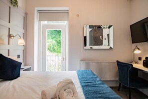 1 slaapkamer, een strijkplank/strijkijzer, wifi, beddengoed