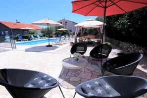 Apartment | Pool - Apartment on Ciovo With Large Balcony (Okrug)