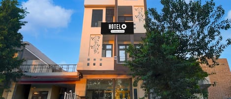 House | Exterior