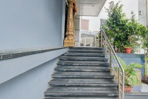 Hus | Reception