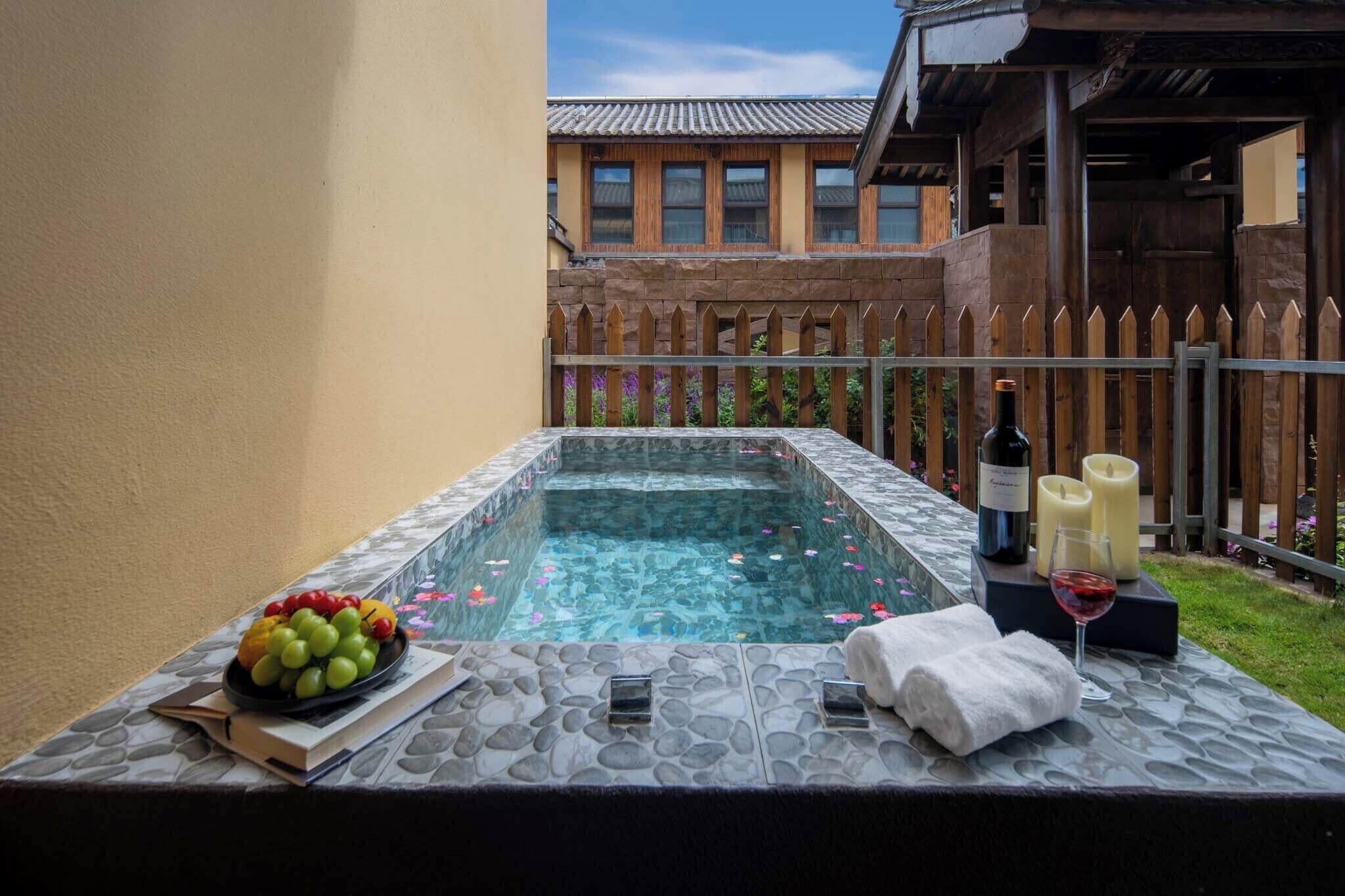 Suíte premier, vista para o jardim | Piscina particular