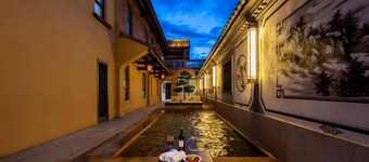 Aofeng Tangquan Secluded Villa