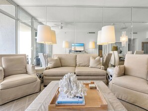 Smart TV - Luxury Gulf Front Condo at Hidden Dunes! 18th Floor! (Miramar Beach)