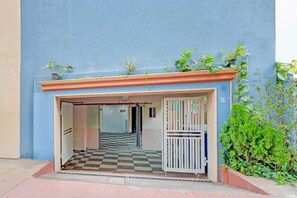 House | Reception - Deluxedunes inn (Hyderabad)