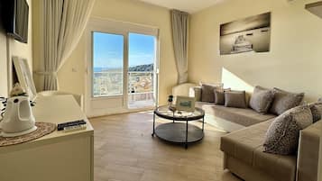 Panoramic Penthouse, Sea View | Living area