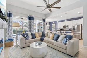 Smart TV, video games - Luxurious home 2 miles from Disney - Windsor Hills (Kissimmee)