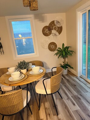 Dining - Cozy Nature Retreat Near Binghamton  Sleeps 8 Perfect Getaway (Vestal)