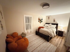 Room - Cozy Nature Retreat Near Binghamton  Sleeps 8 Perfect Getaway (Vestal)