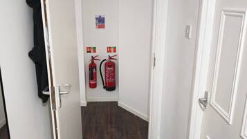 Apartment, 3 Bedrooms | Interior