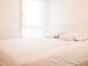 Room - Apartment near Stade de France and Line 14 (Saint-Denis)