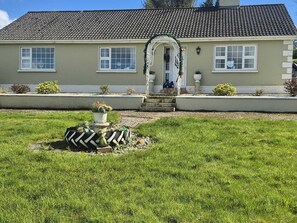 Exterior detail - Fabulous 4-bedroom house - just 40 minutes from Adare! (Abbeyfeale)