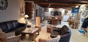 Living area - Gite L'ostal Del Roc (Laguiole)