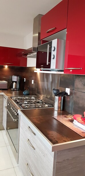 Private kitchen - Gite L'ostal Del Roc (Laguiole)