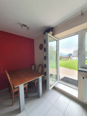 Dining - By trails and parks, near cafés, 25 min from Energylandia. (Bielsko-Biała)