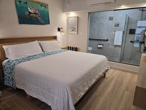 Iron/ironing board, WiFi, bed sheets, wheelchair access