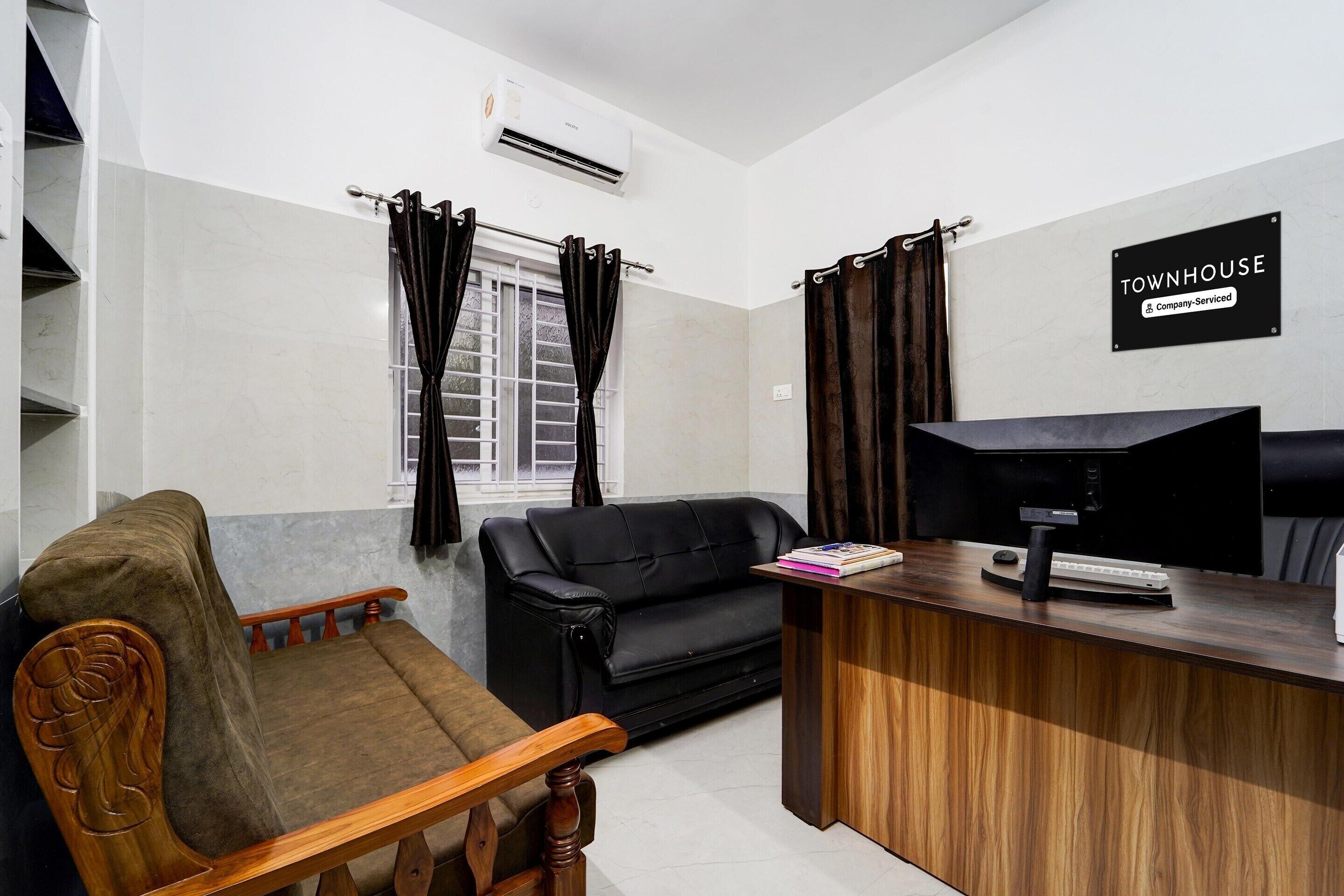 House | Reception