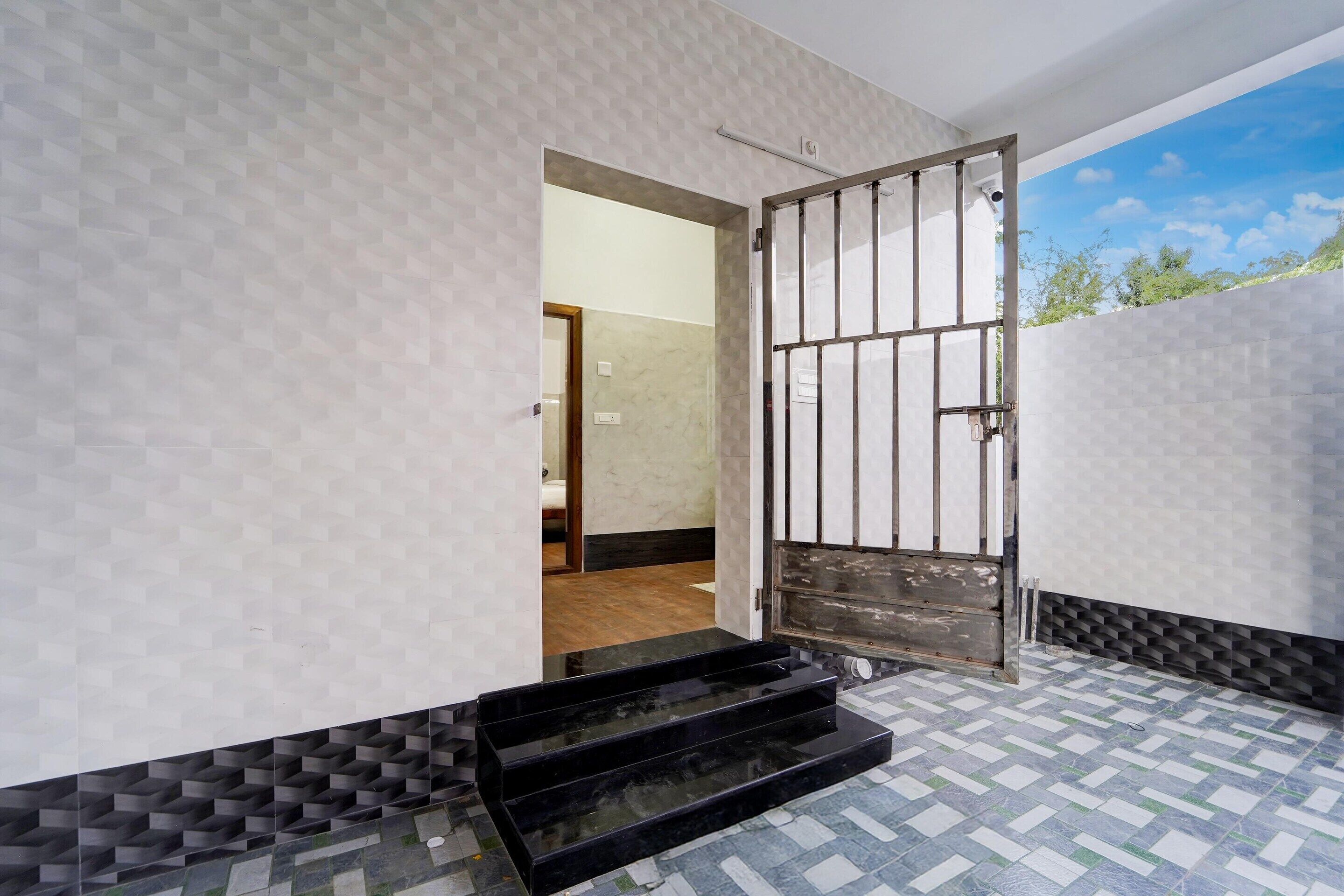 House | Reception