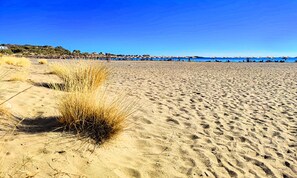 Beach towels - Art Apartment | 80m from the Beach with Balcony & Private Parking (Palaiochora)