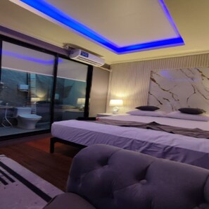 Room - Hot In Hotel (Depok)